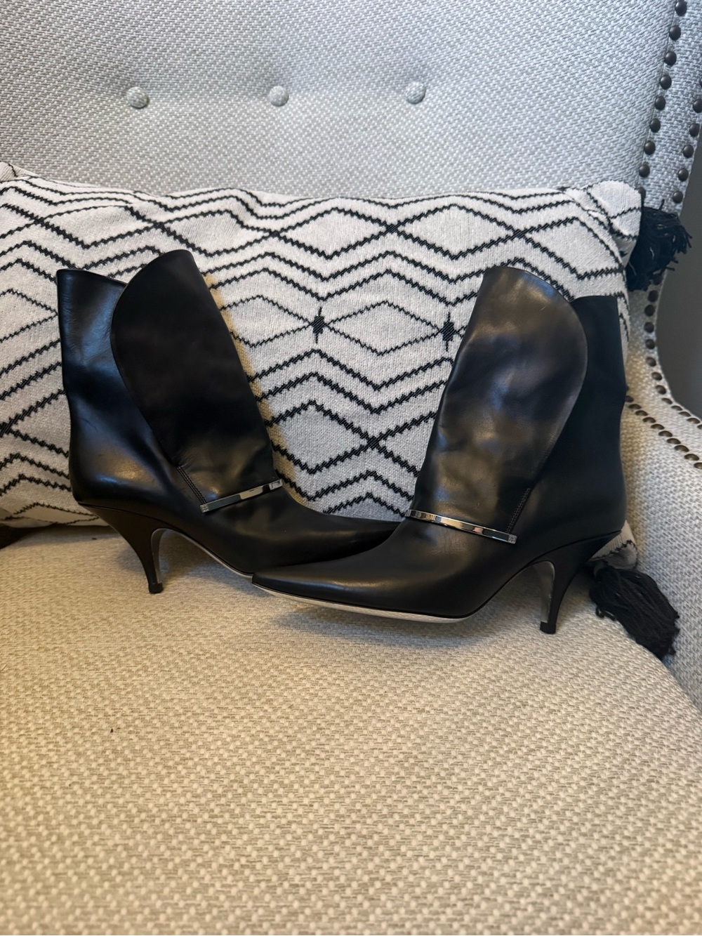 Givenchy Black Pointed Leather Mid-Calf Boots with Metallic Accent - Picture 3 of 10